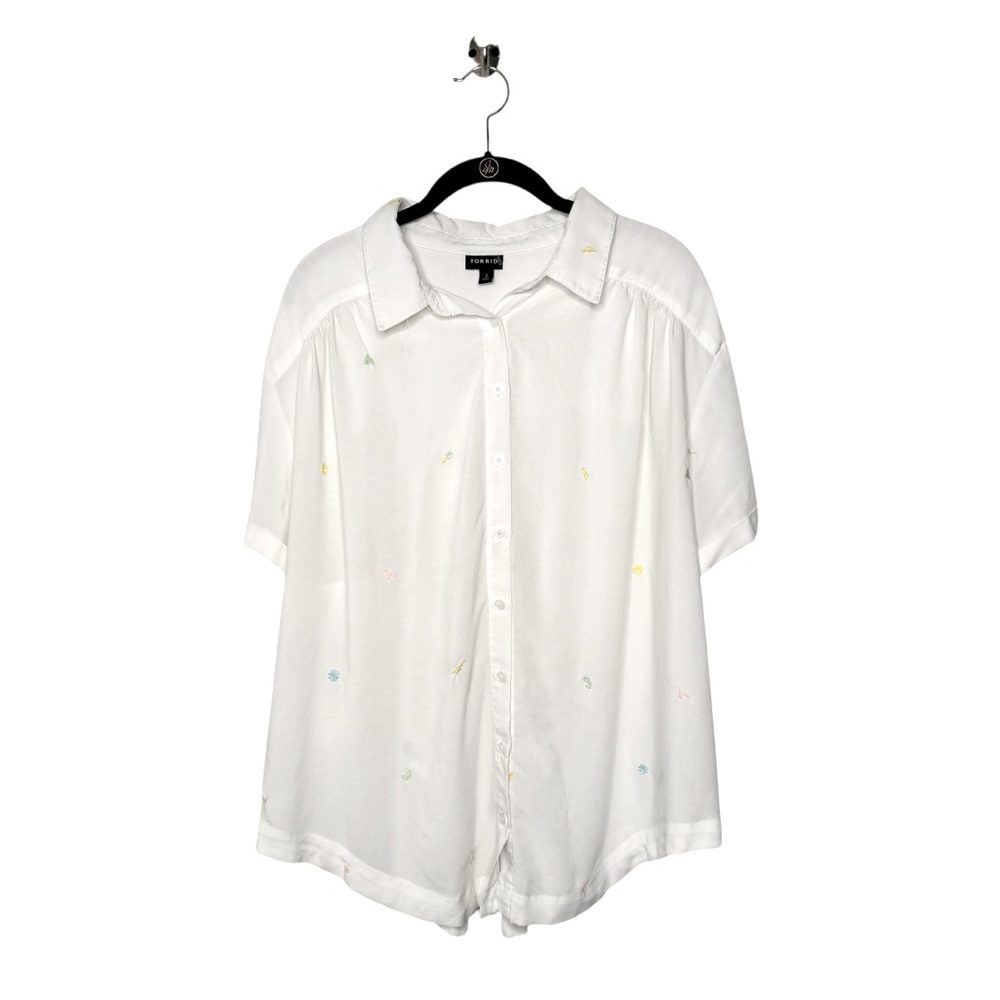 TORRID WHITE BUTTON UP EMBROIDERED COLORFUL DESIGNS SZ 2/2X